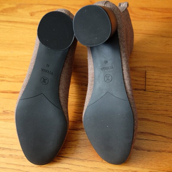 Vivaia Round Toe Chunky Heel Boots - New with Box! - Size EU40 - Picture 3 of 12